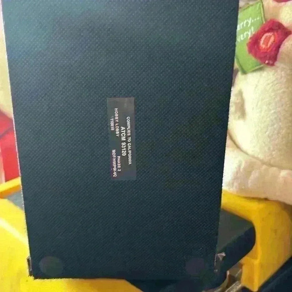 Small Rustic American Flag Wooden Chest -  8" x 4.5" - Picture 4 of 6